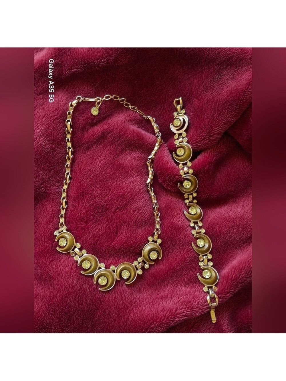 Kramer Gold-Tone Vintage Women's Necklace and Bracelet Set